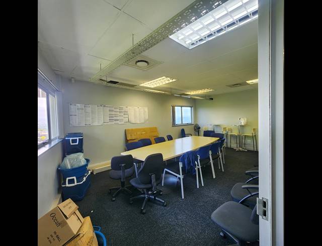165M² OFFICE TO LET IN MORNINGSIDE